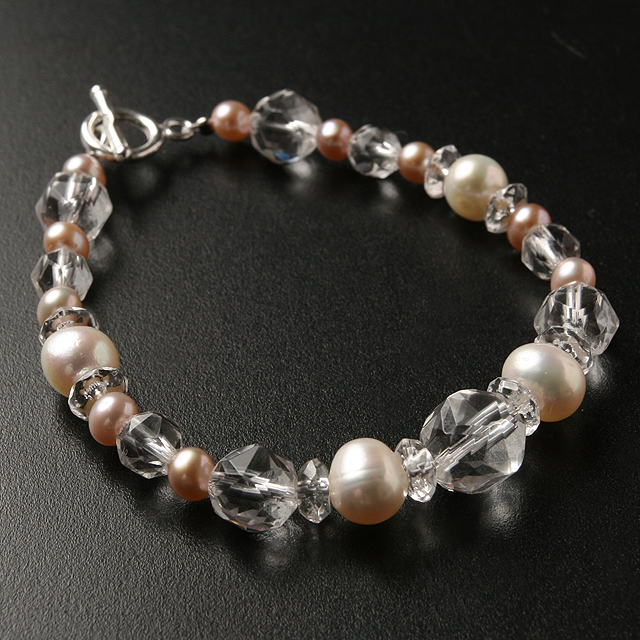 【パワーストーン　天然石　アクセサリー　デザイン　ジュエリー】スターダスト＆パールブレスレット