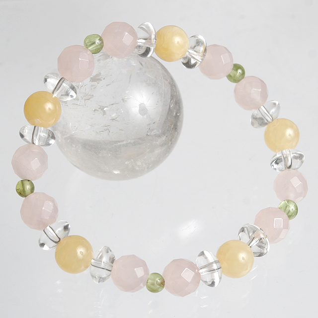 【パワーストーン　天然石　アクセサリー　デザイン　ジュエリー】恋愛運-64面カットローズクォーツｘペリドットｘイエローカルサイトデザインブレスレット