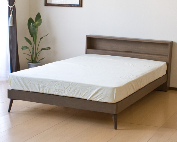 【送料無料】（インテリア　家具　デザイナーズ）　北欧テイスト棚・コンセント付きセミダブルベッド/Mob ボンネルマットレス付き＜代引きご利用不可＞＜配送時間帯は午前・午後（１７時まで）のみ＞