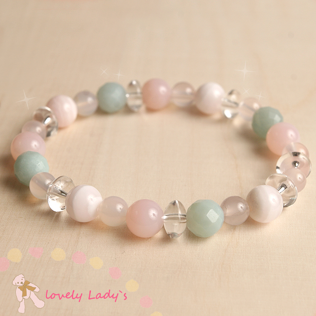 【パワーストーン　天然石　アクセサリー　デザイン　ジュエリー】ベビーピンクオパールとカットアマゾナイトのブレスレット
